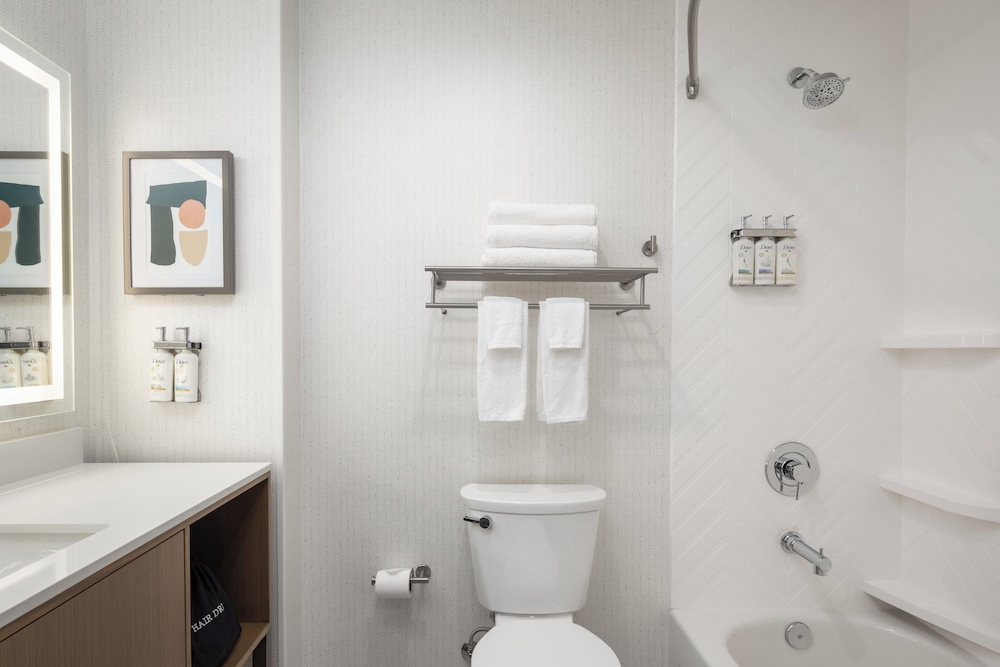 Holiday Inn Suites Monterey Park Los Angeles, an IHG Hotel - Property Image 58