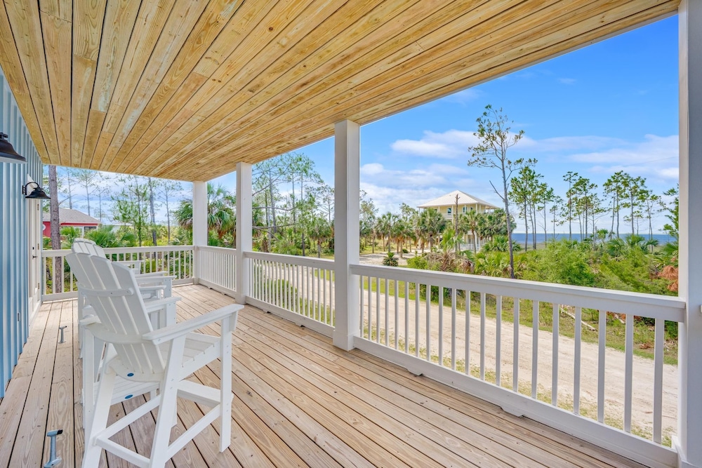 Beach House - Cottage at Indian Summer