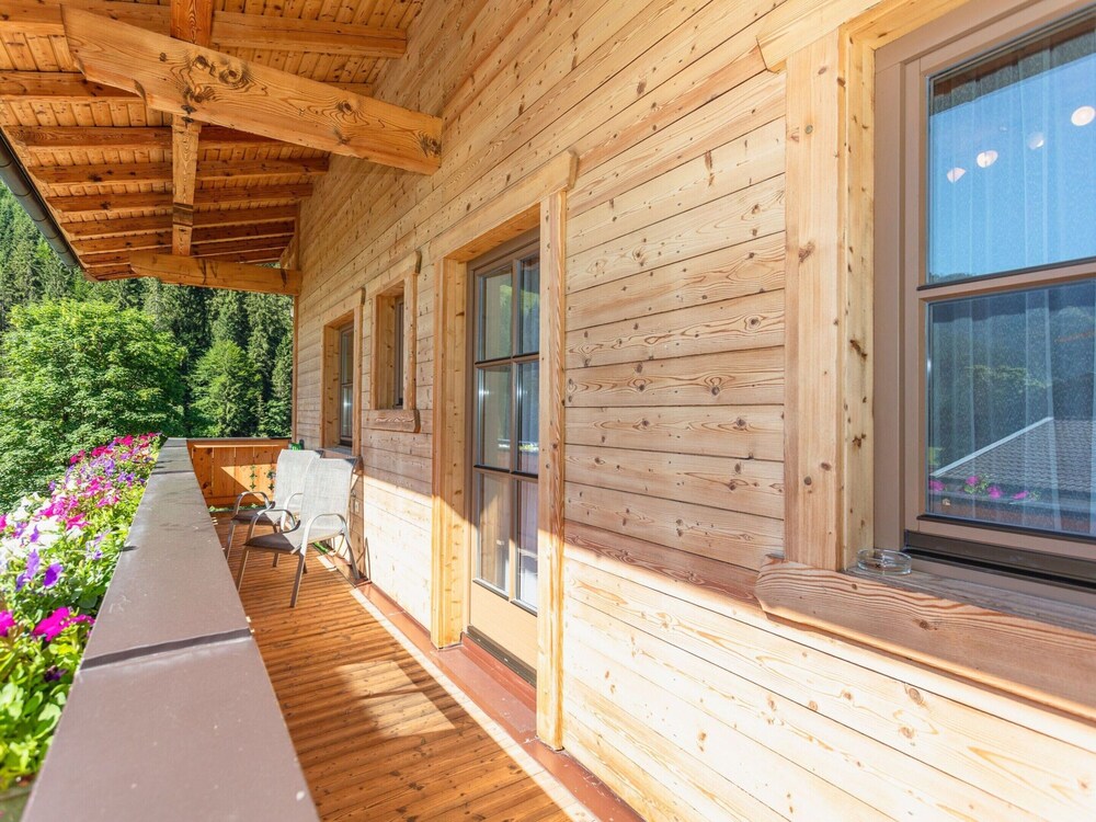 Elegant Apartment in Saalbach-hinterglemm Near Ski Bus