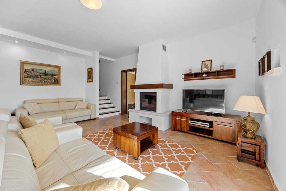 Idyllic Istrian Escape With Pool