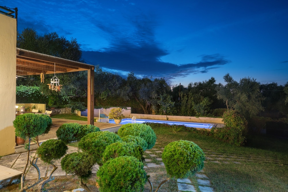 Nina Residence