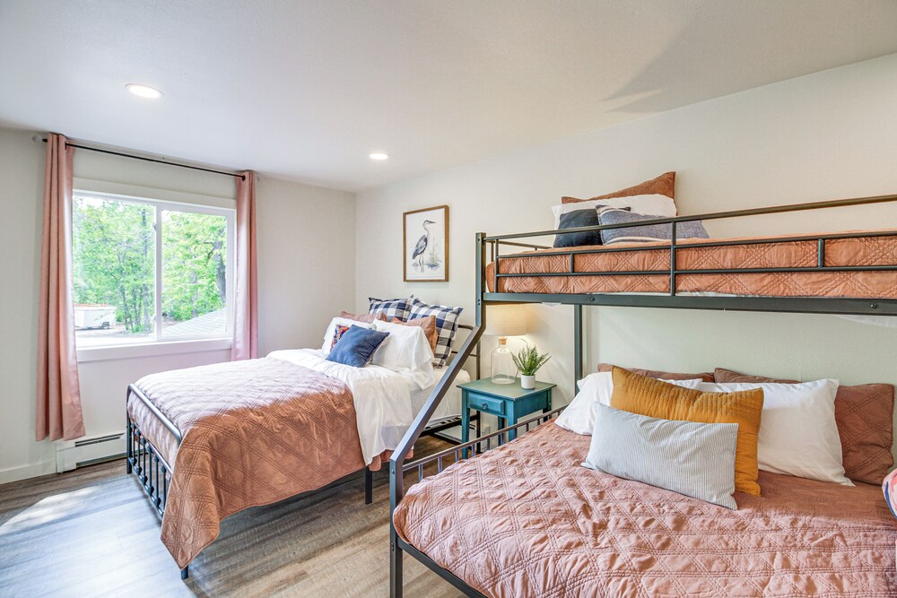 Private Beach: Lakefront Escape in Brainerd!