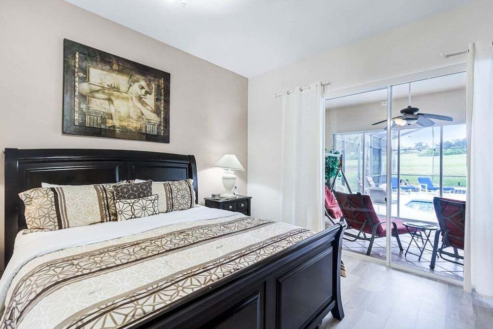 4 Bed Pool Home, Pool Table & More 4 Bedroom Villa