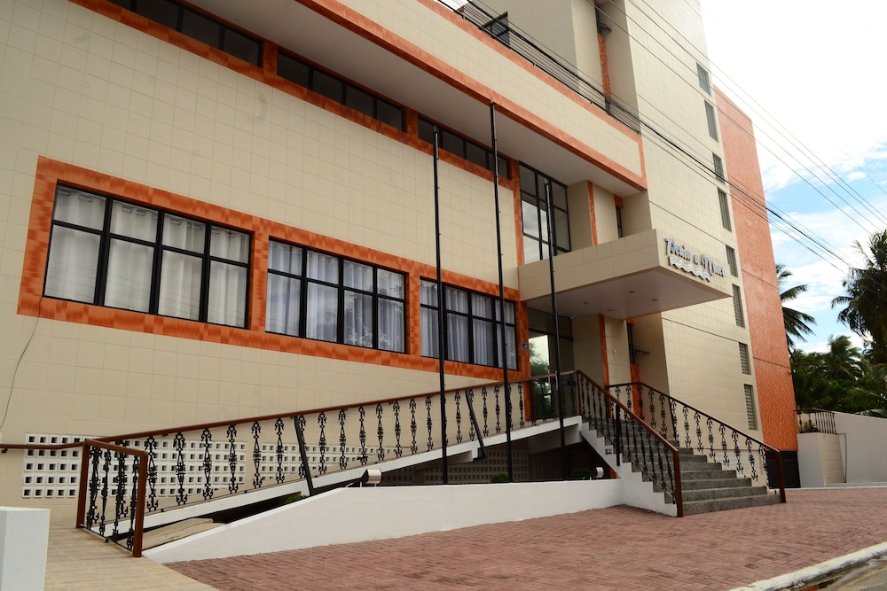 Hotel Guaxuma Praia Hotel - Image 1