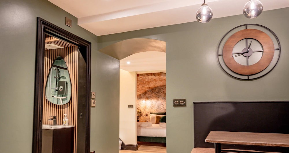 Host Stay Shaw Street Mews Basement