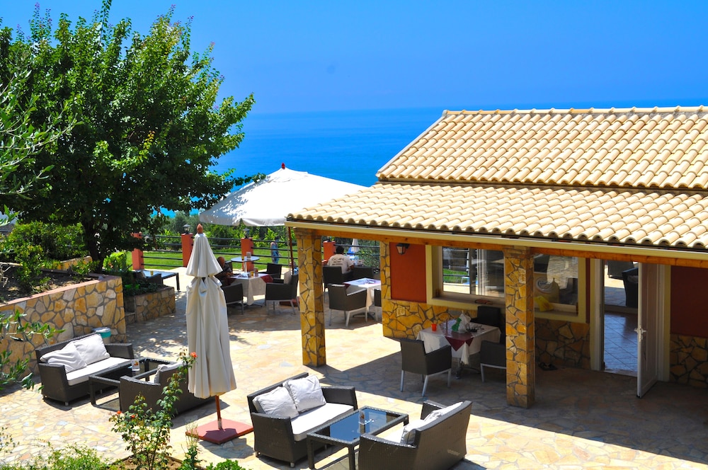 Studio Apartments With Swimming Pool and sea View - Pelekas Beach photo 4