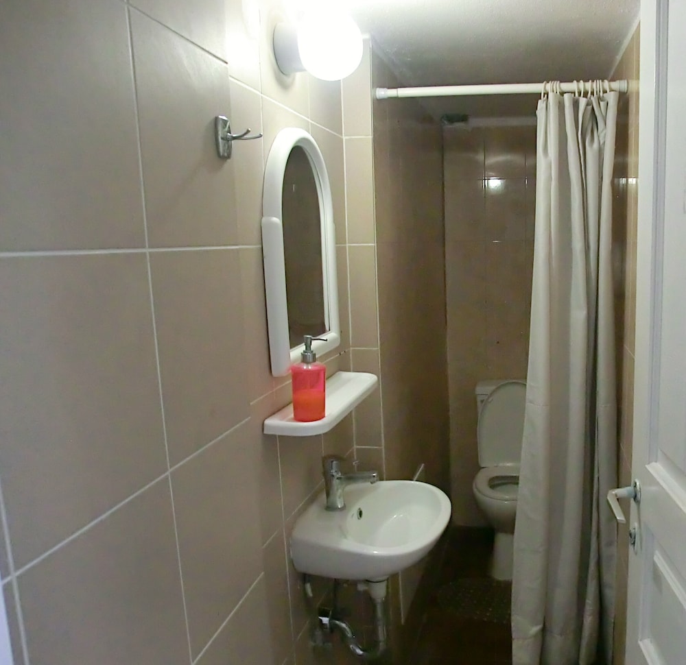 Santorini Camping & Hostel