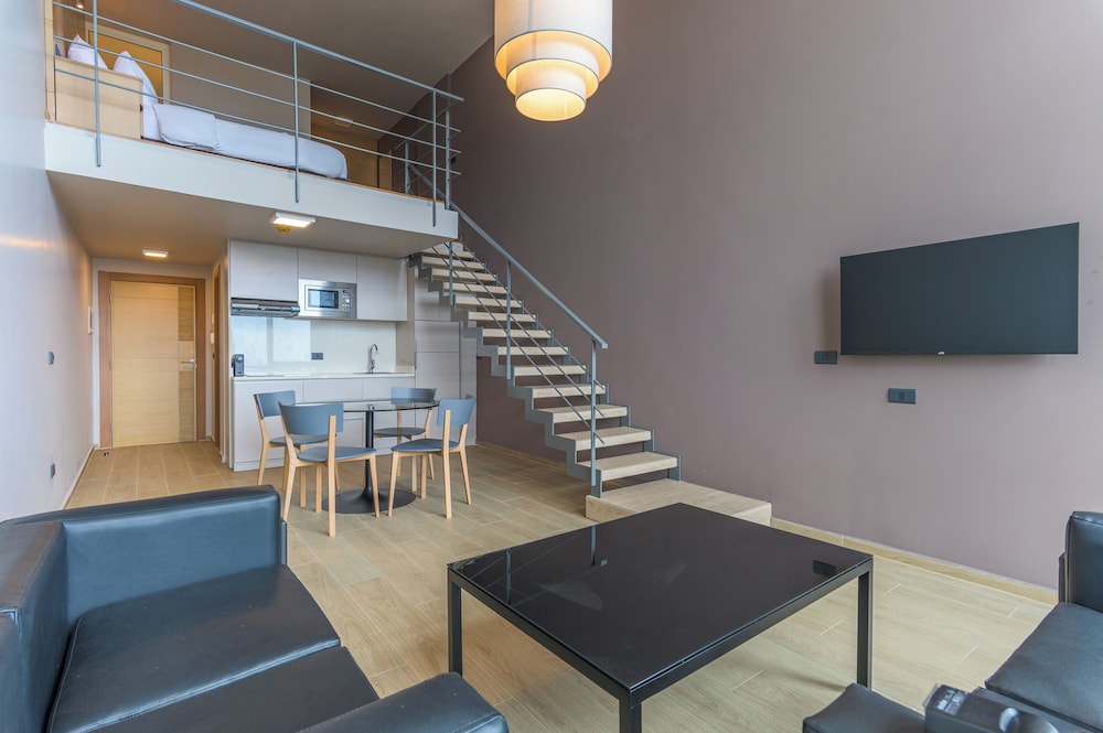 Jounieh Living - Residences by Local Host