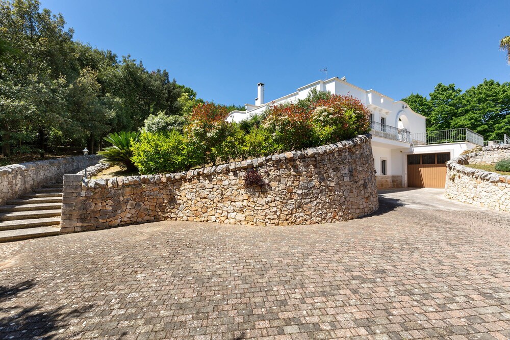 1916 Villa Virgilia by Perle di Puglia view 3