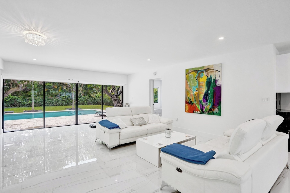 Hibiscus House