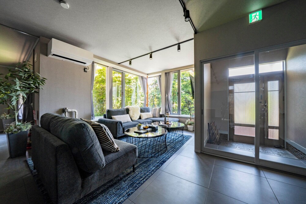 GROUNDBLOOM YIG STAY