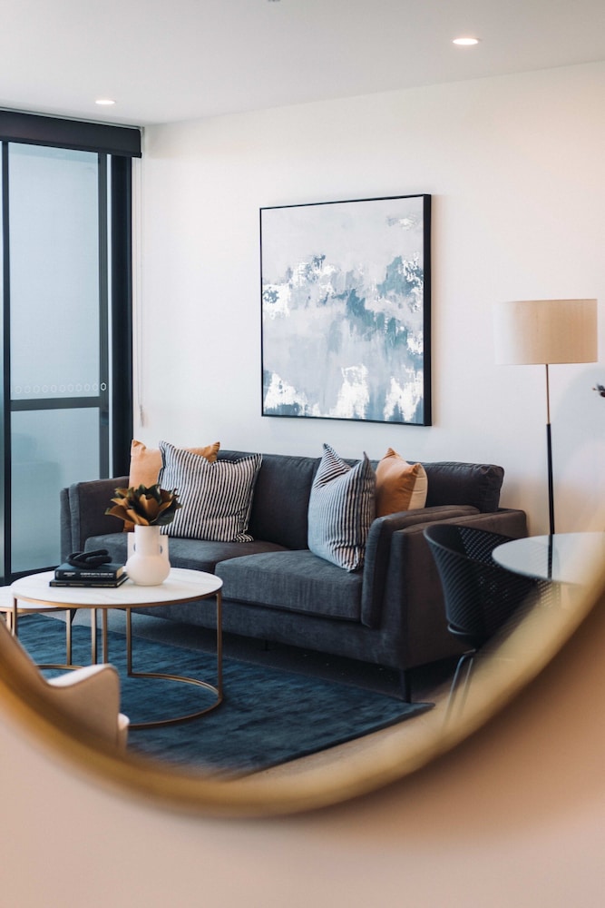 Pristine 2-bed Apartment With Pool and BBQ