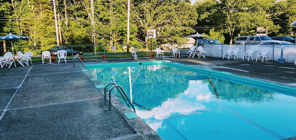 Red Ranch Motel