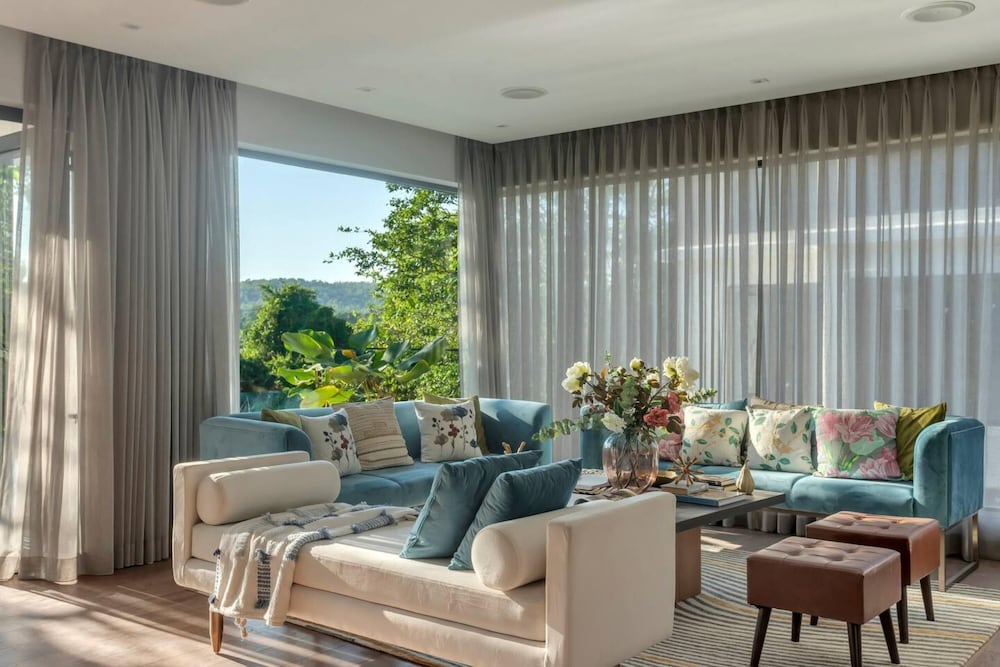 Villa Polaris by Hireavilla 4BR w Pvt Heated Pool