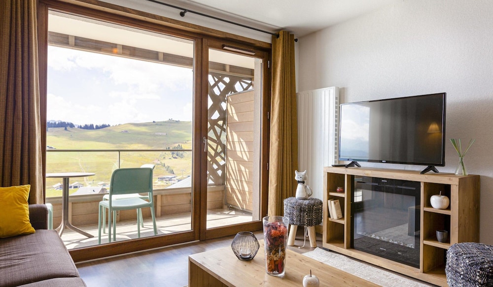 Apartment in Hauteluce With Ski-in/ski-out Access