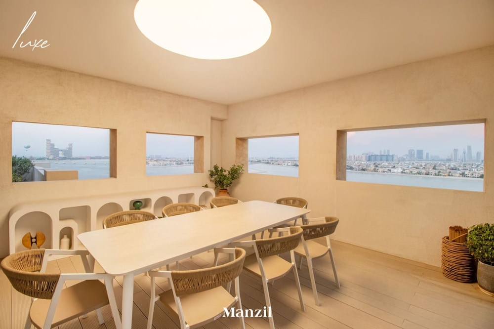 Luxury Sky Villa w Private Pool Sea View in Palm