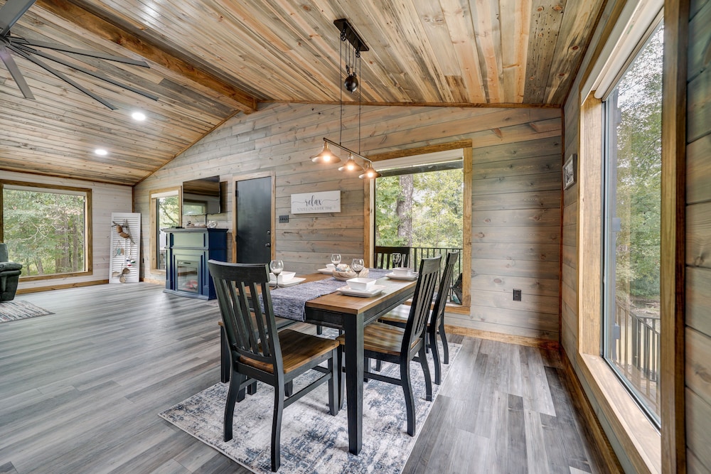 Riverfront Broken Bow Cabin w/ Private Hot Tub! view 5