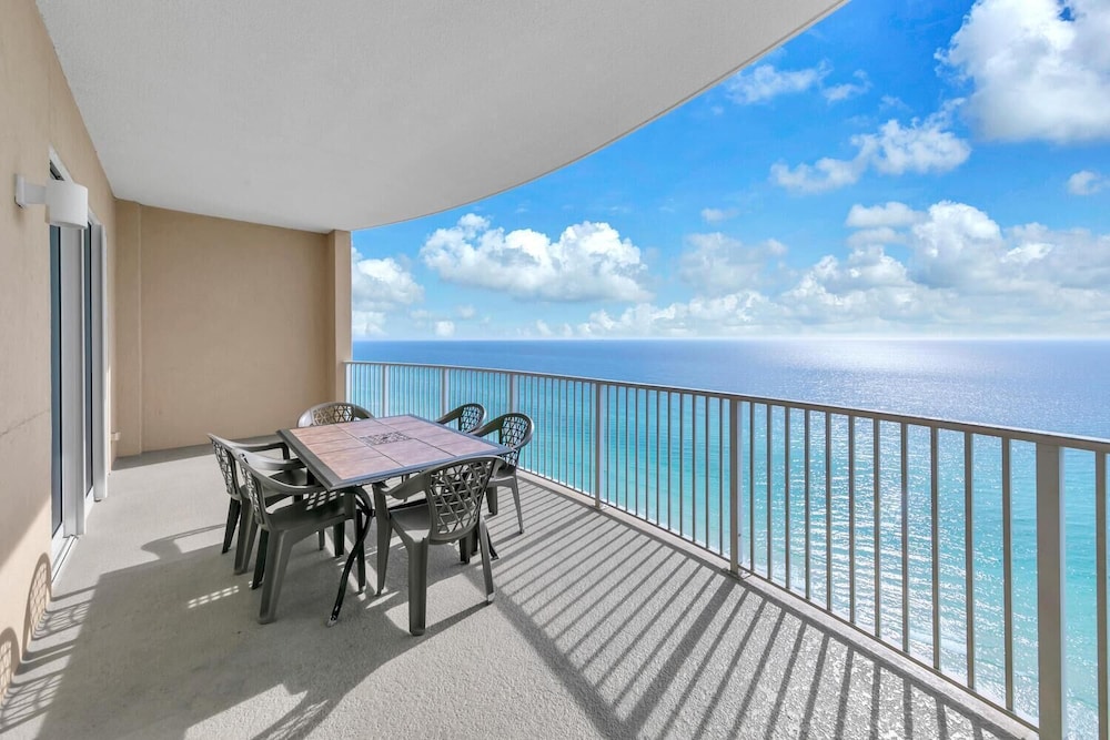 Ocean Villa 2305