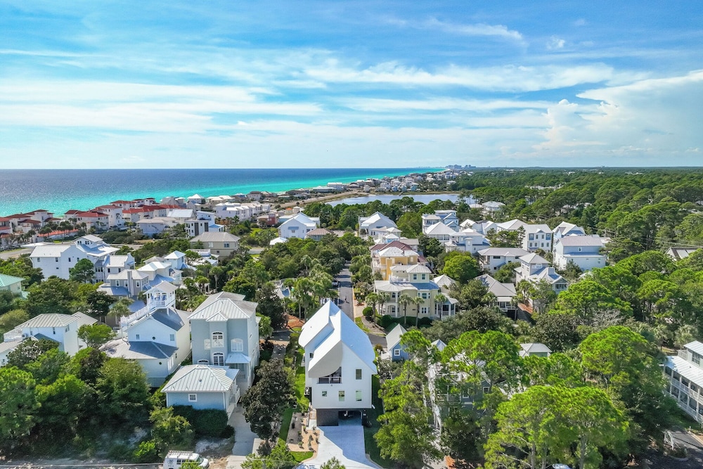 Walk to Gulf: Charming Santa Rosa Beach Duplex!