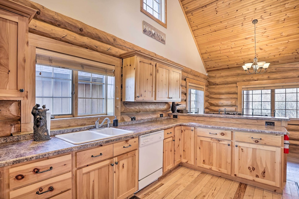 Idyllic Granby Cabin w/ Grill Near Town! view 2