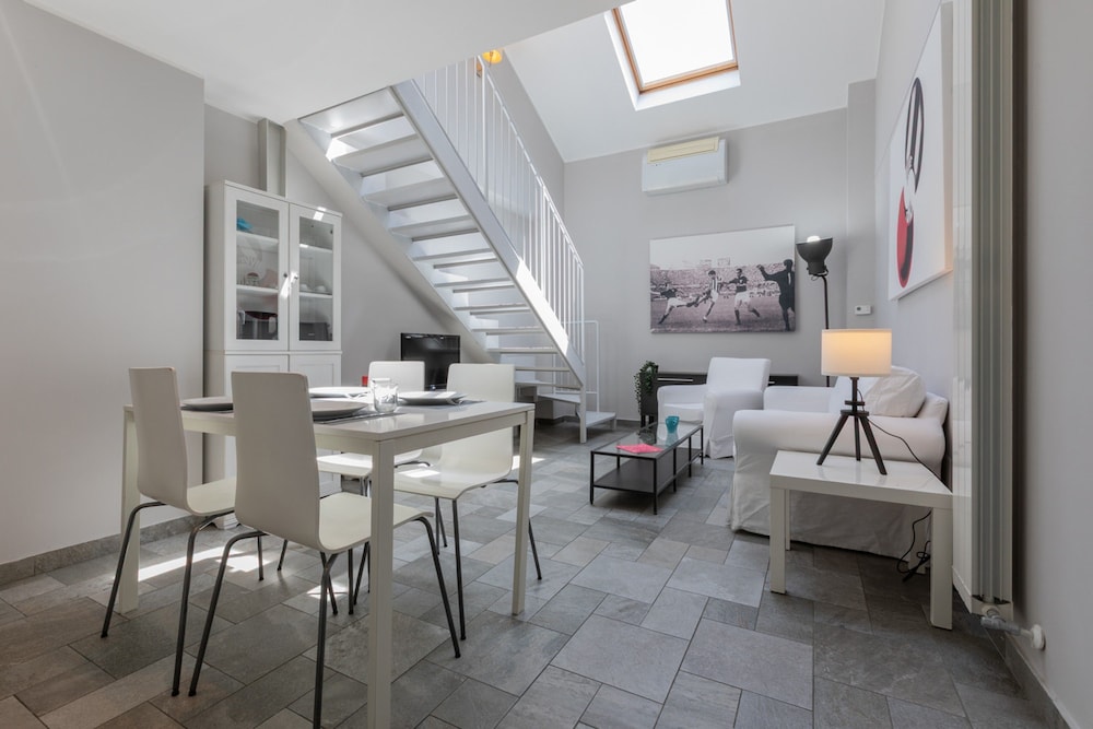 Loft Derby T4 by Wonderful Italy