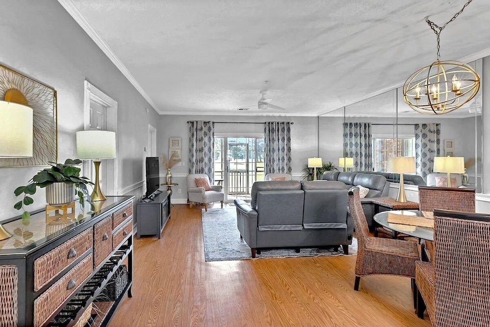 Magnolia North 4827-104 2 Bedroom Condo