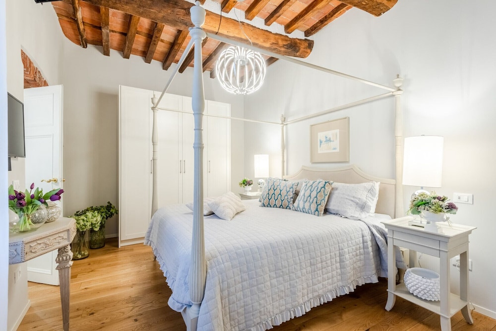 Casa Meg in Lucca With 3 Bedrooms and 2 Bathrooms