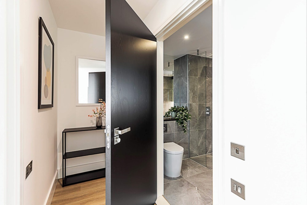 Contemporary Two Bedroom Apartment