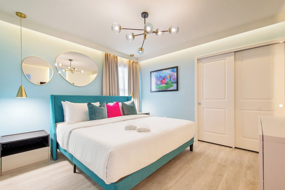 15993CCL Windsor Cay Resort