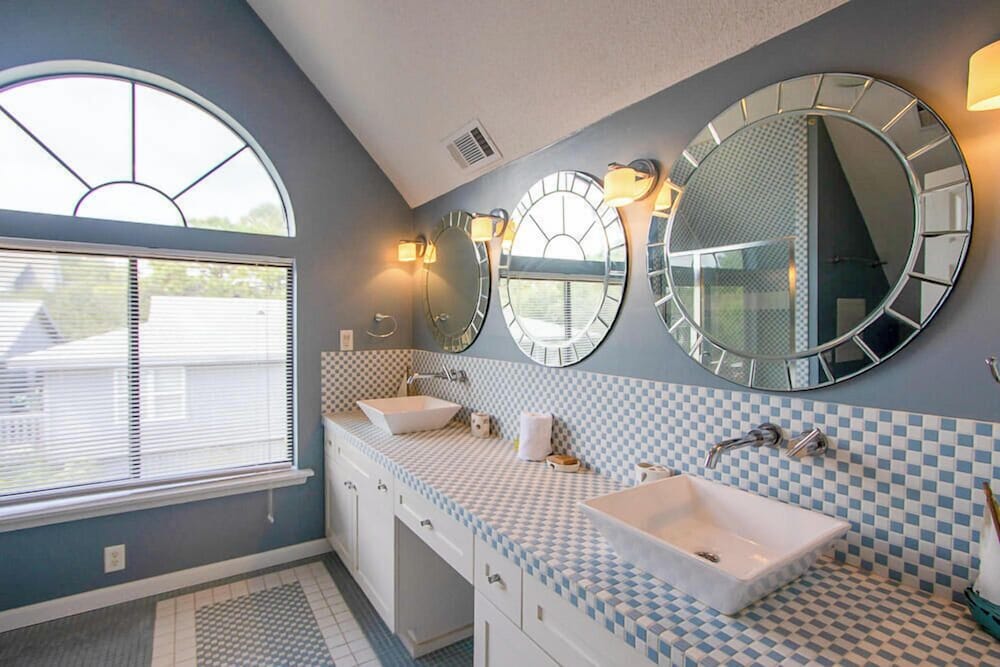 Spectacular Open Floor Plan With Elegance 5-bed, 4-bath Haven on Fripp Island