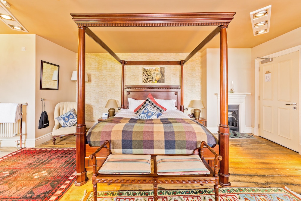 Bedford Vacations - D'Parys - Property Image 7