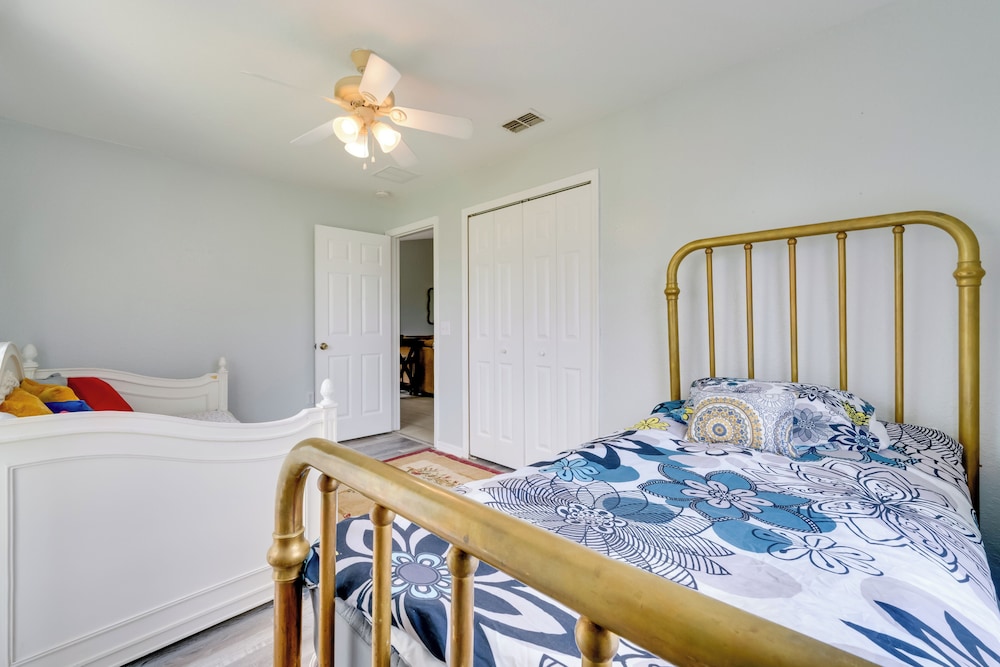 Fenced Yard & Game Room: Family Home in Kissimmee!