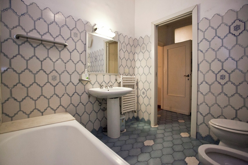 Via Giulia Apartments