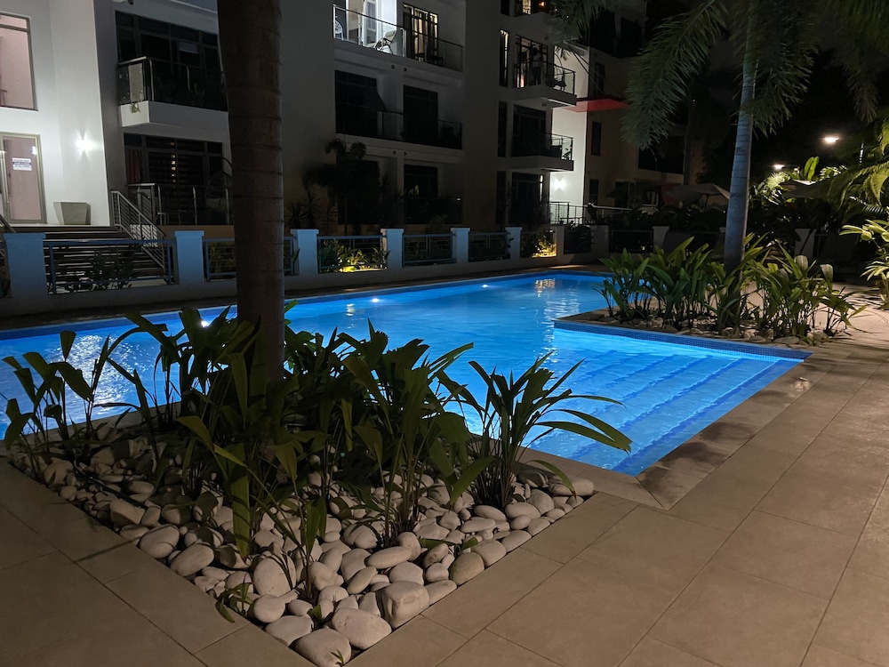 Elegant 1BR Apt with Pool view 3