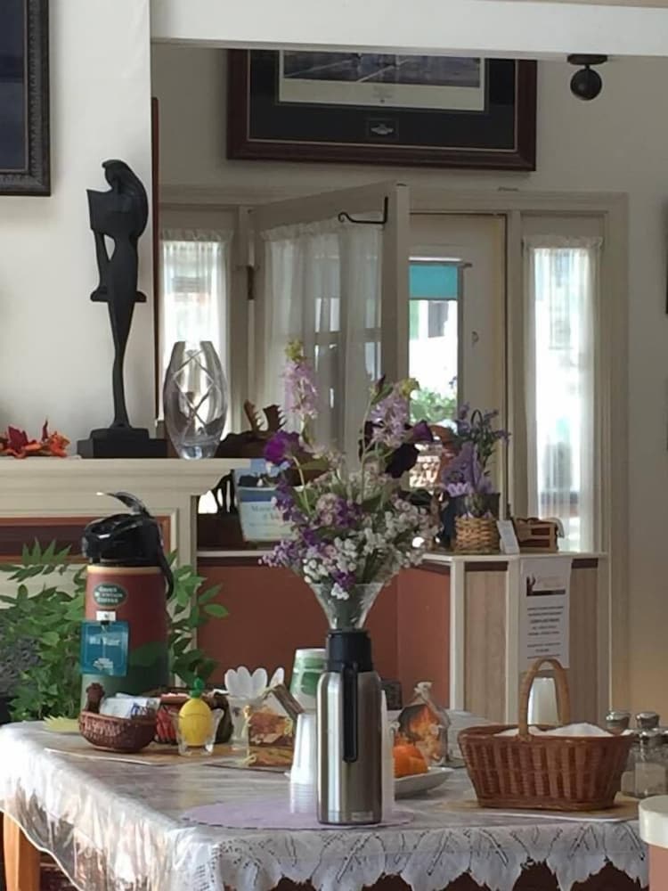 Mount Battie Inn view 5
