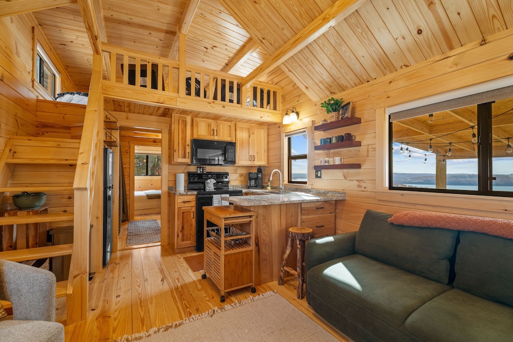 P-bay The Roost 1 Bedroom Home
