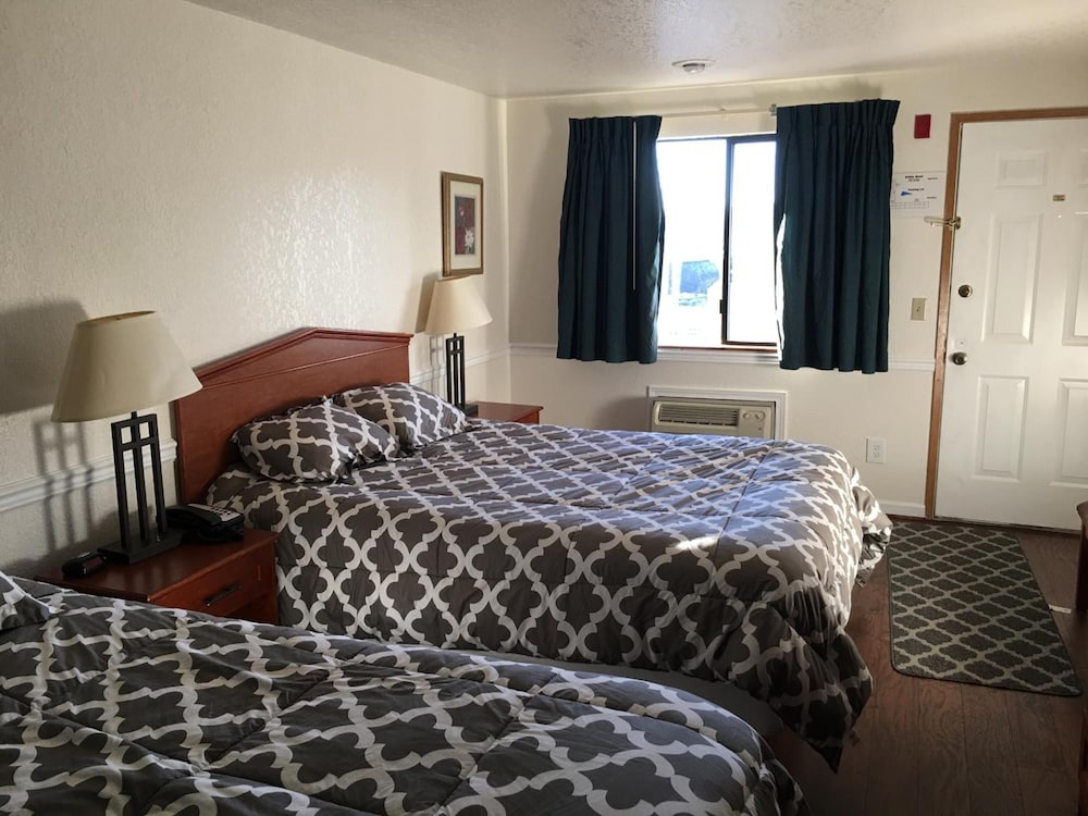 Belfair Motel
