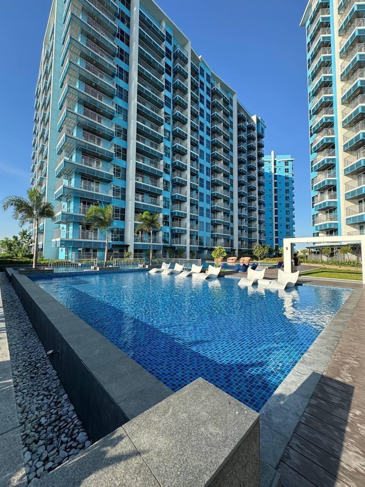 BAYSHORE RESIDENTIAL RESORT 2 PHASE 1