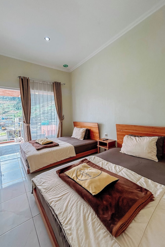 Golden House Syariah Nexura Collection