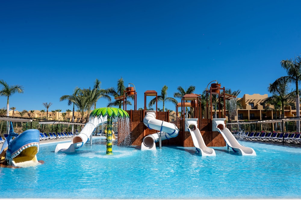 Los Cabos Vacations - Hotel Riu Santa Fe - All Inclusive - Property Image 4