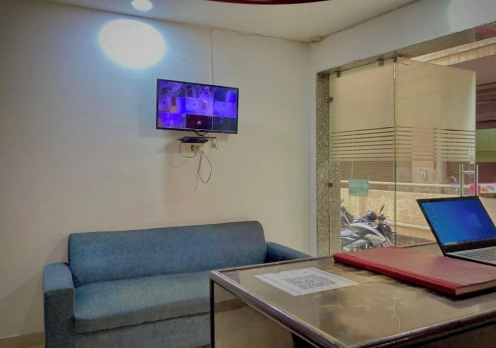 Hotel Aryan Residency Near Delhi Airport