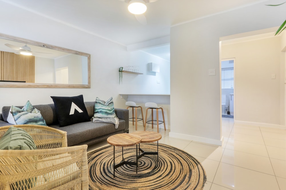 Charming 1-bed Sea Point Retreat Central