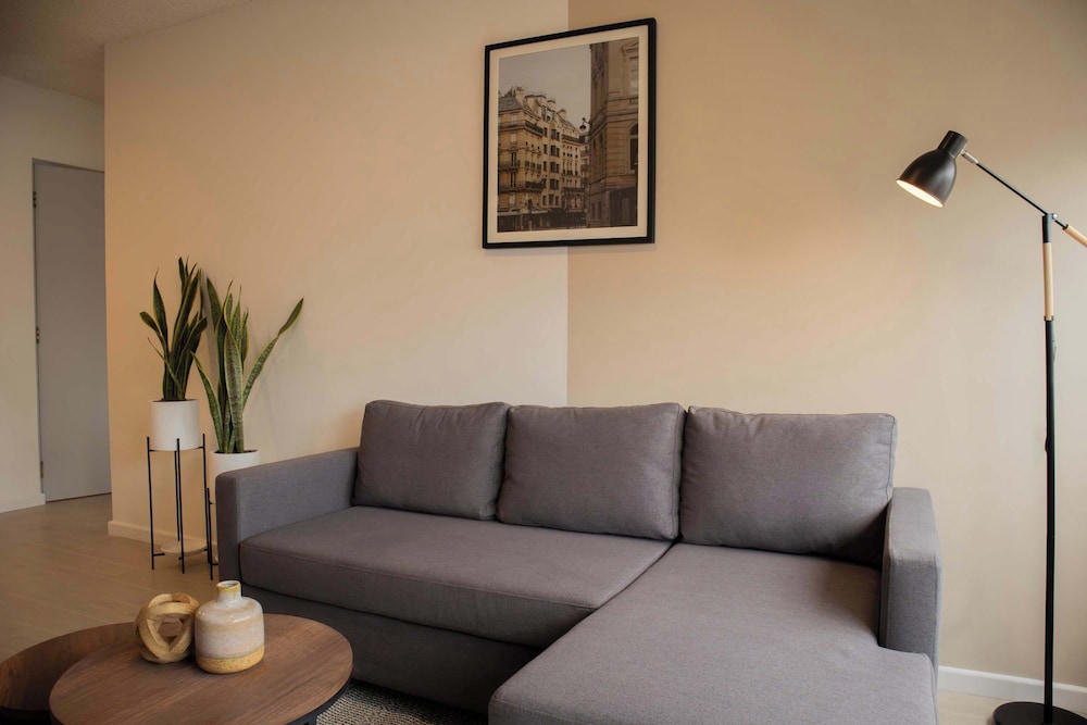 Striking 1BR in Miraflores