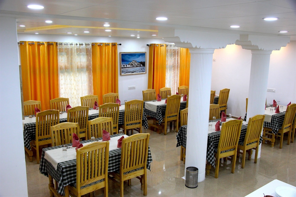 Food & Beverage