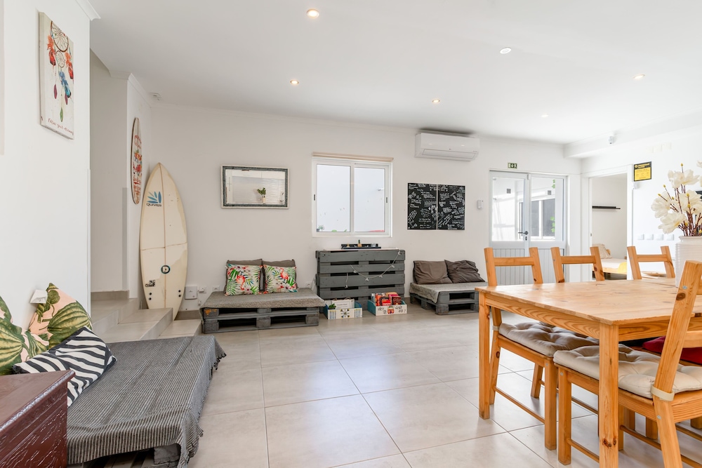 Caparica Poshtel