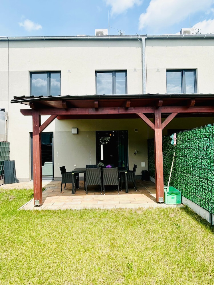 Villa many rooms with Free Parking