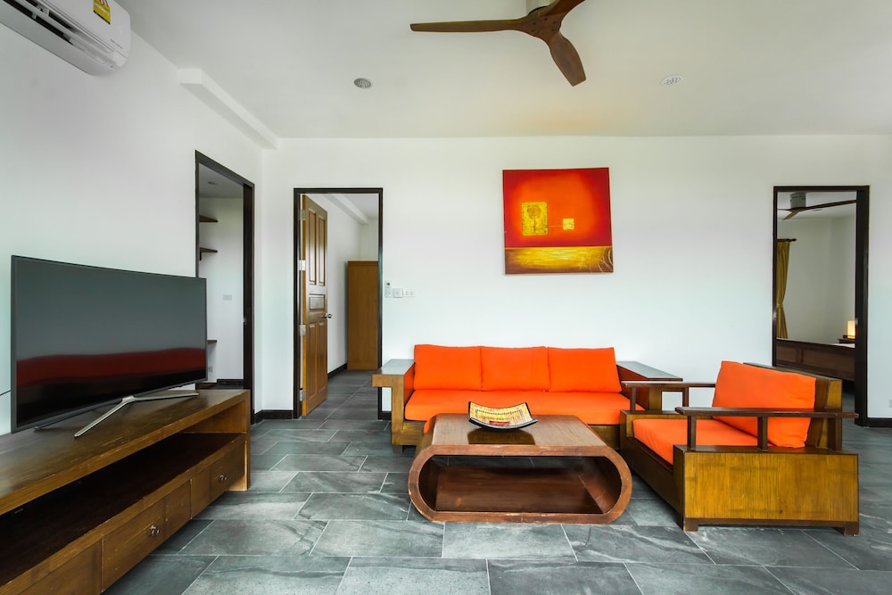 Idyllic Samui Beach Villa Resort