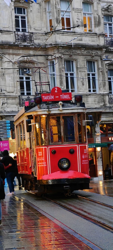 Taksim Diamond Hotel - Image 11