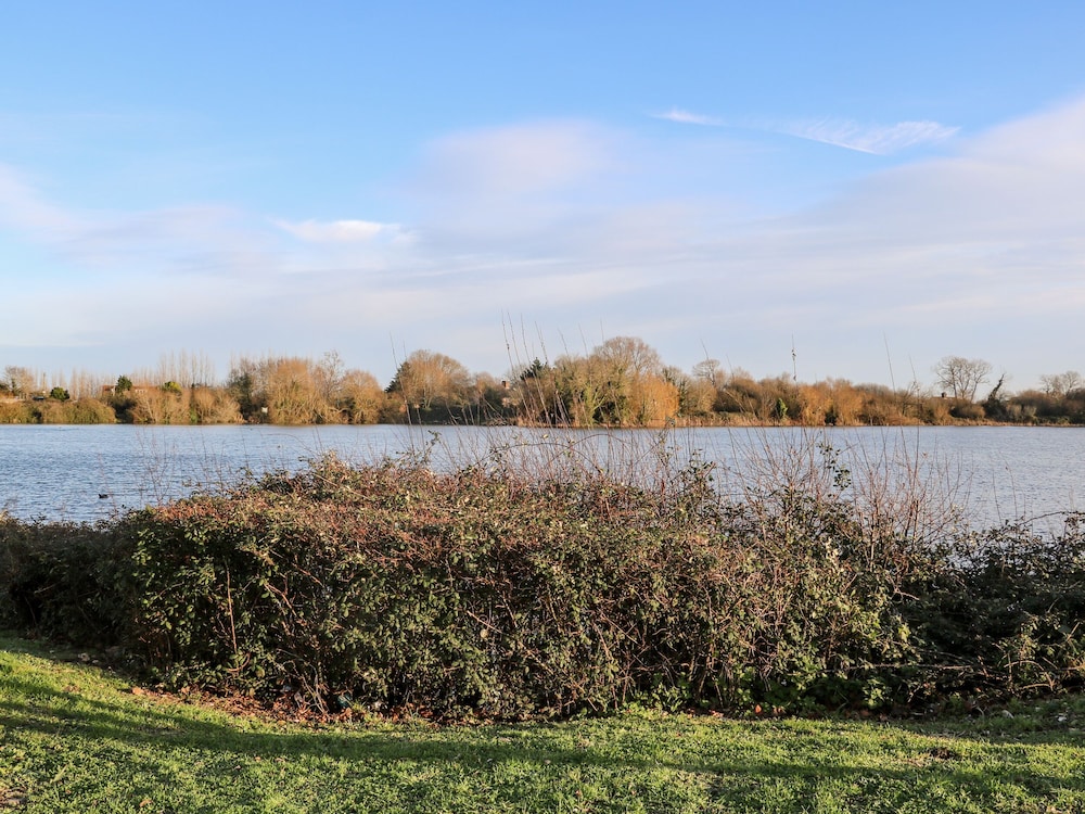 Chichester Lakeside Holiday Park
