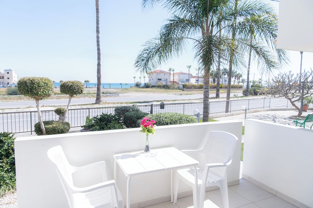 Themis Apartments